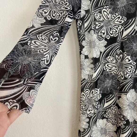 CAbi Bali Free Spirit Floral Mesh Tunic - Picture 5 of 12